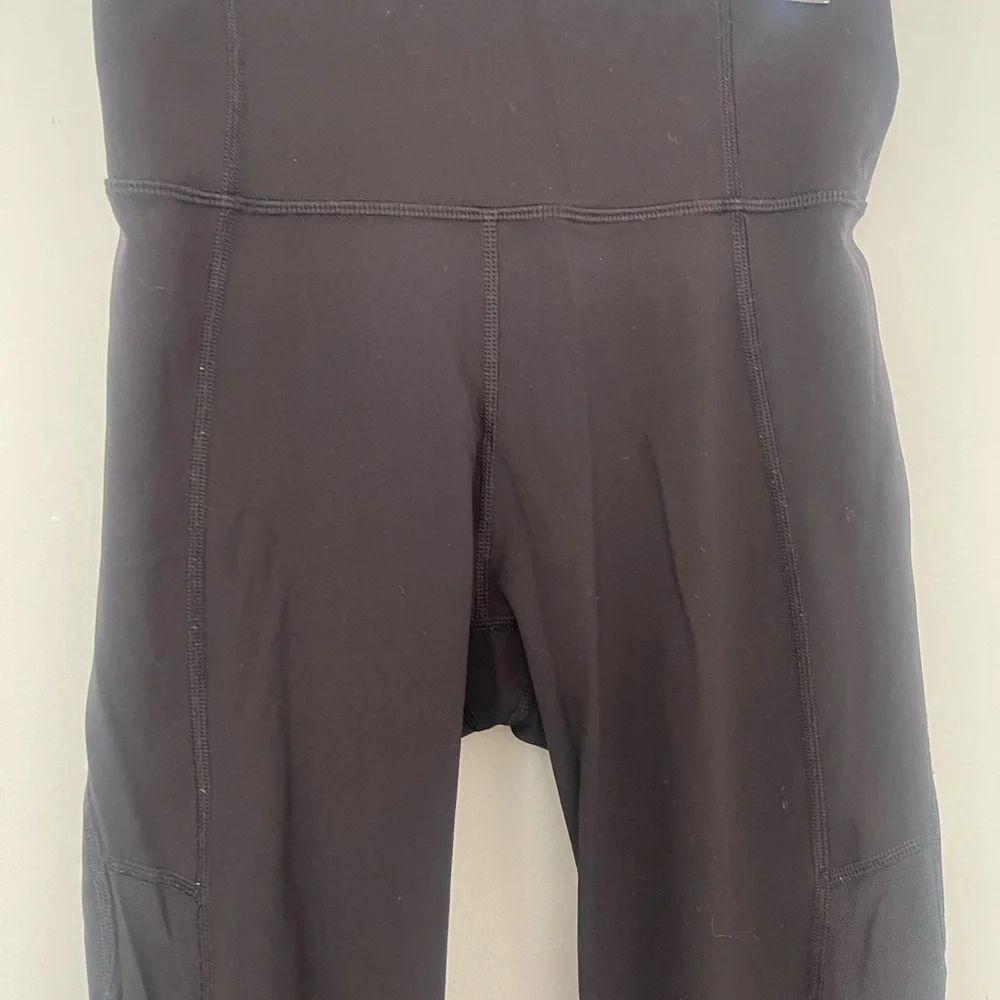 Lululemon - Picture 2 of 5